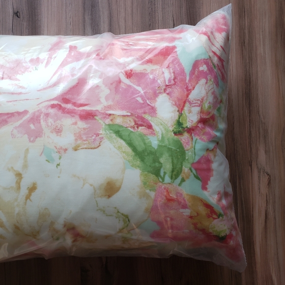 Waverly Floral & Light Aqua Geometric Pattern Accent Pillow NWT - Picture 7 of 9